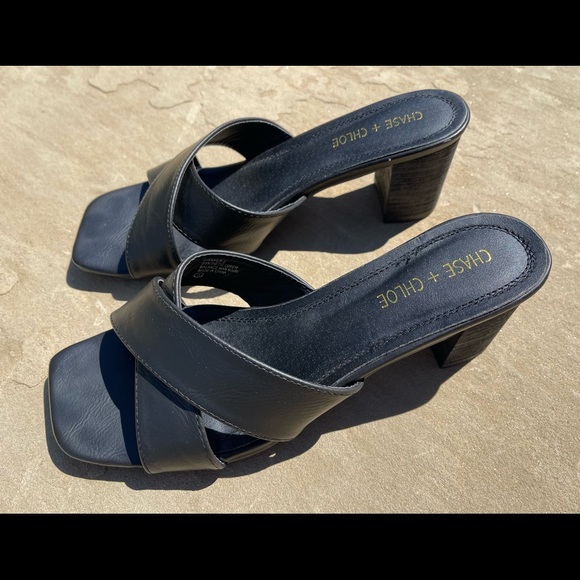 Chase + Chloe block heel shoes. - Picture 4 of 6